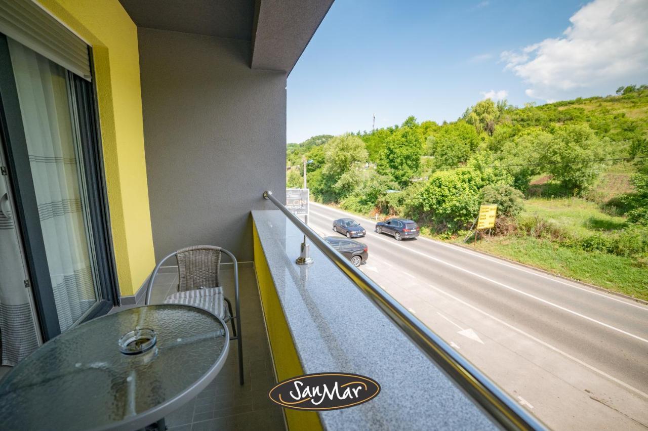 San-Mar Apartments توزلا المظهر الخارجي الصورة