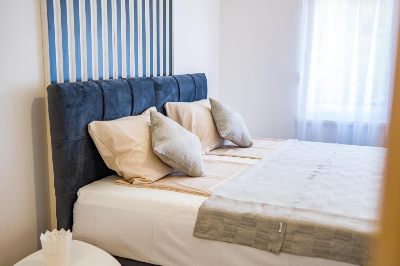 San-Mar Apartments توزلا المظهر الخارجي الصورة